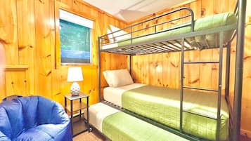 3 Schlafzimmer, BĂŒgeleisen/BĂŒgelbrett, Reisekinderbett, kostenloses WLAN