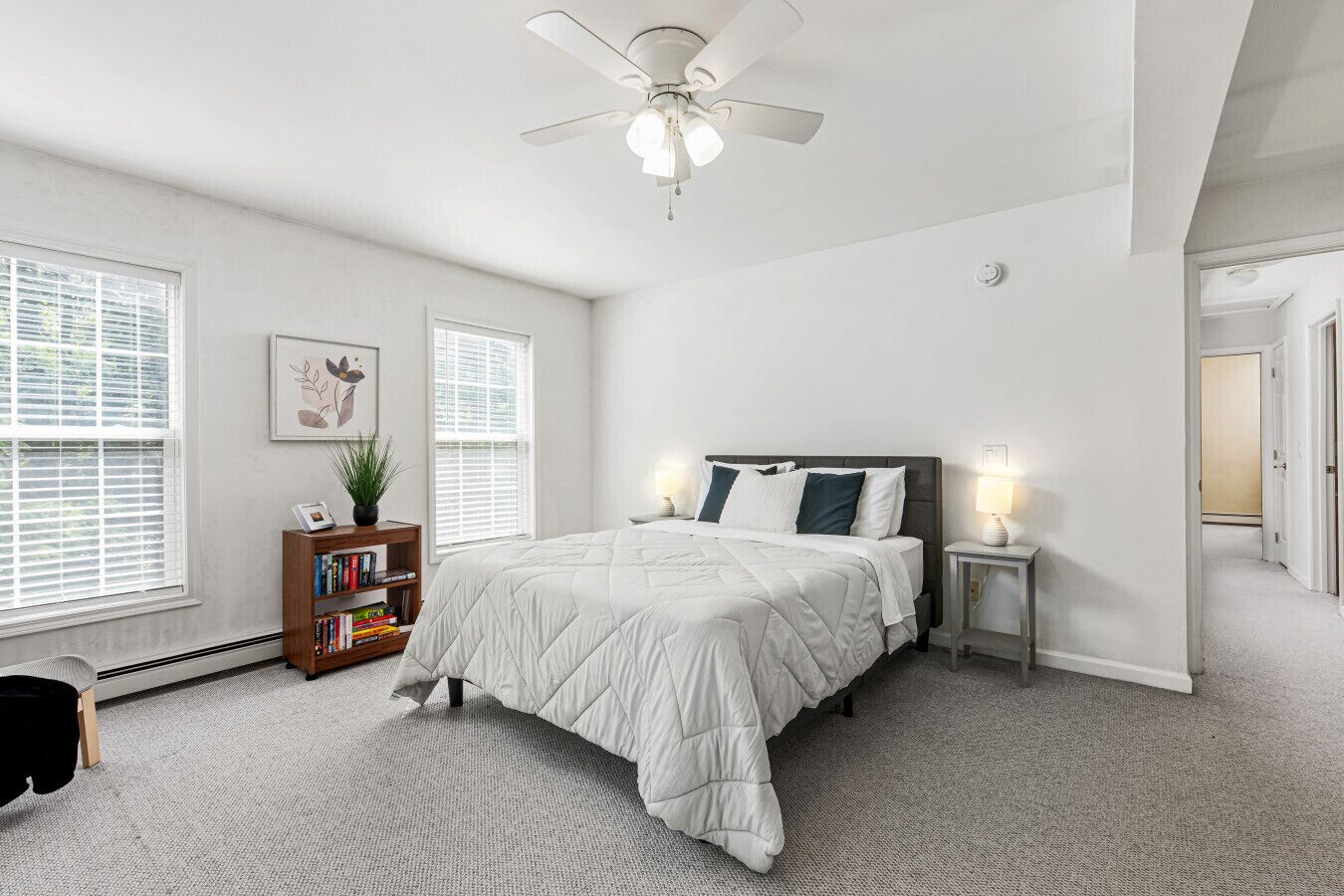 Skrivbord, strykjärn/strykbräda, resesäng och gratis wi-fi