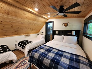 Cabin, nhiều giường, bồn tắm nước nóng, quang cảnh núi (Billy Creek Cabin)