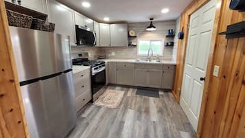 Micro-ondes, four, plaque de cuisson