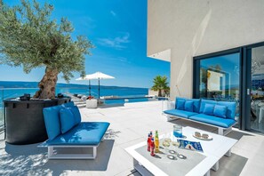 شرفة/رواق