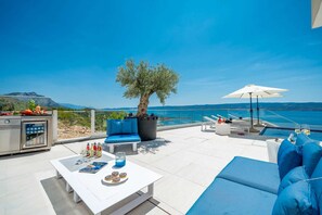 Terrace/patio - Villa Chameleon with Pool (Dugi Rat)