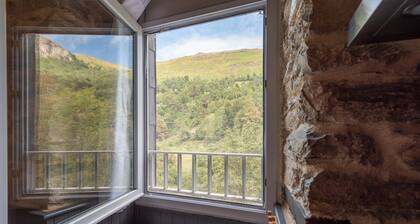 Charming, functional apartment, ground floor, 10min from the Gourette ski resort