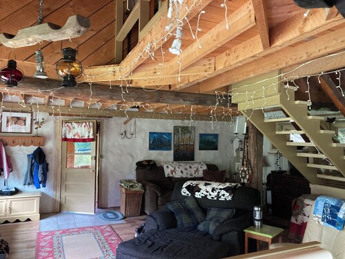 Delightful cordwood cabin -Westmore near Burke Mtn, Lake Willoughby - Jay Peak.