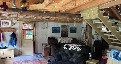 Delightful cordwood cabin -Westmore near Burke Mtn, Lake Willoughby - Jay Peak.