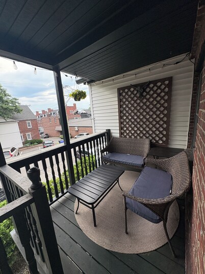 Stylish condo in the heart of downtown Manchester