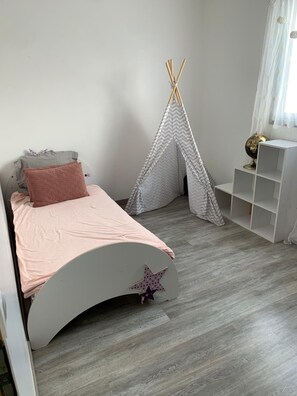 4 chambres, accĂšs Internet, draps fournis