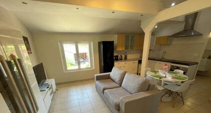 Appartement de 50 m? à Vaugneray - Calme, nature et confort à 18 km de Lyon