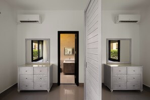 House, 3 Bedrooms, Accessible, Smoking | Interior