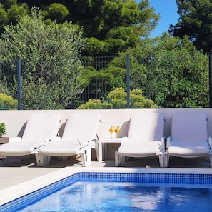 Piscine extérieure, piscine chauffée
