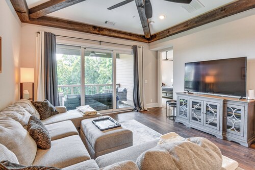 Community Perks: Mountain-View Condo in Toccoa!