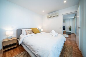1 chambre, bureau, fer et planche à repasser, Wi-Fi