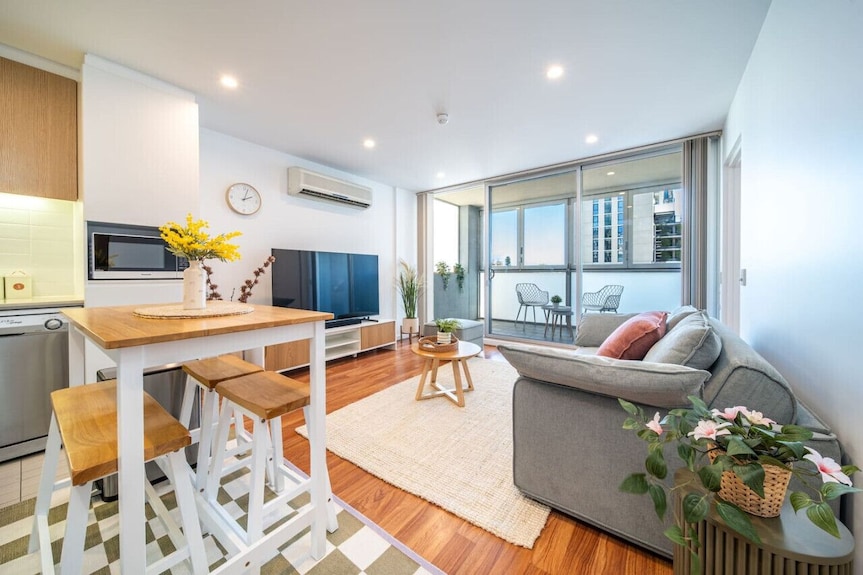 Wattle On Morphett Central Cbd Convenience - Adelaide