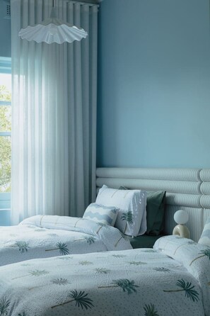 2 chambres, bureau, Wi-Fi, literie fournie