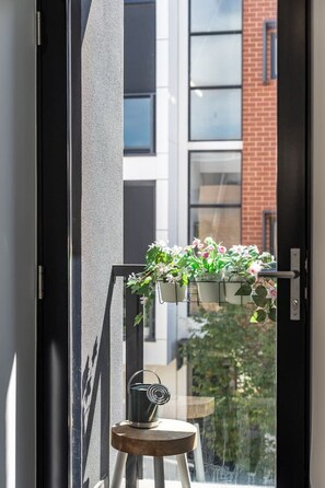 Interior - Kashida - 2BR Townhouse WiFi Study (Tonsley)