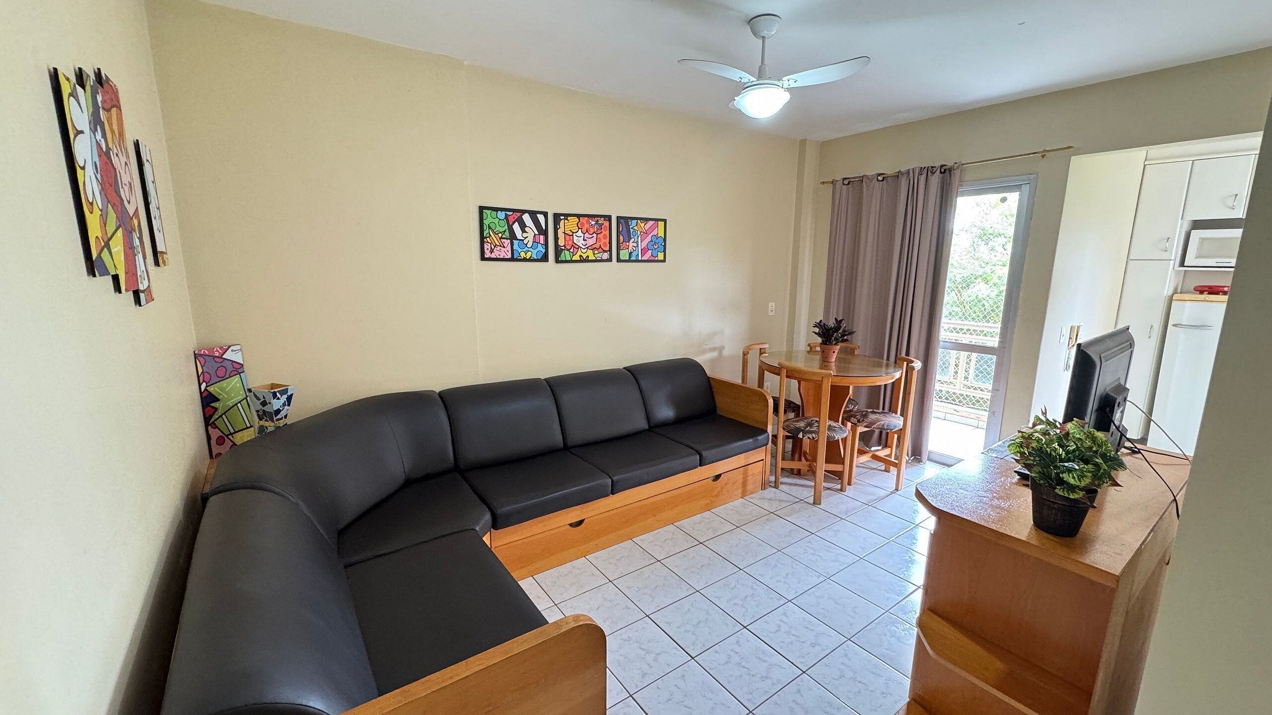 家庭公寓 | 起居区