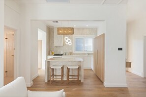 Interior - The Chester - 2BR Chic House with Outdoor Tub (Glenelg South)