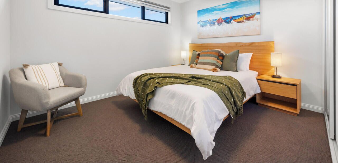 4 slaapkamers, een strijkplank/strijkijzer, reisbedje, gratis wifi