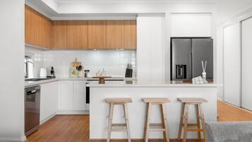 Fridge, microwave, oven, stovetop