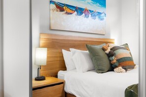 4 عدّة غرف نوم ومكواة/لوح كي وسرير سفر وواي فاي مجانًا