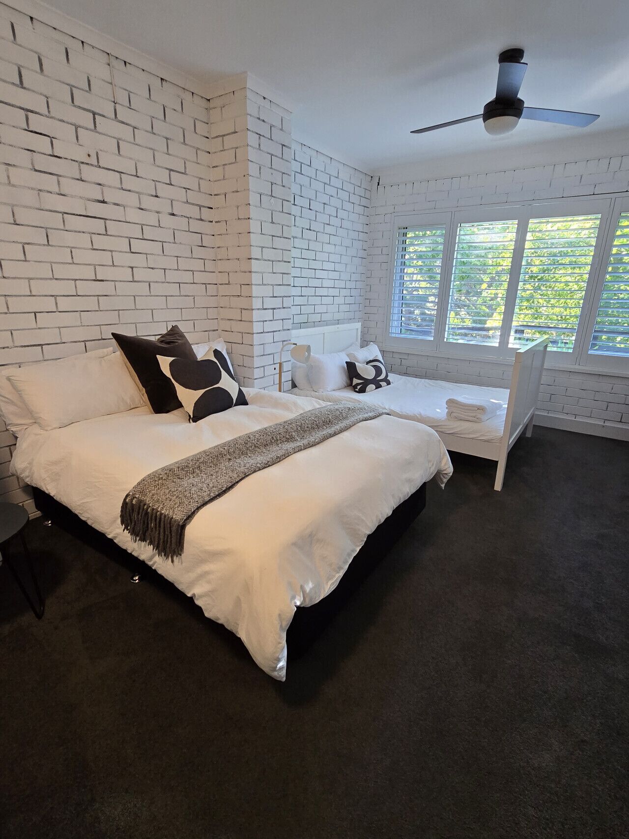 4 bedrooms, iron/ironing board, free WiFi, bed sheets