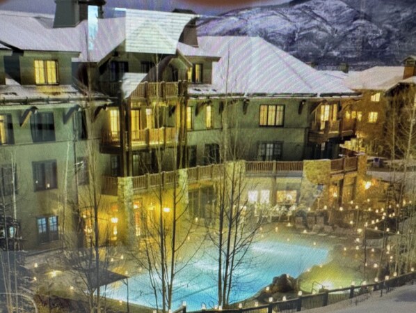 Exterior - 2-bedroom ski in/out condo in Aspen, Colorado at the Ritz Carlton (Aspen)