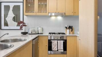 Fridge, microwave, oven, stovetop