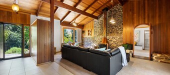 Amber Wisper - 4BR, Pool, Parking