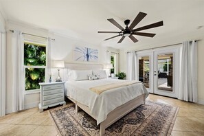 4 slaapkamers, een strijkplank/strijkijzer, reisbedje, gratis wifi