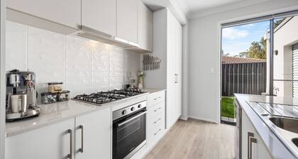 Home Abroad - 3BR with Dedicated Workspace