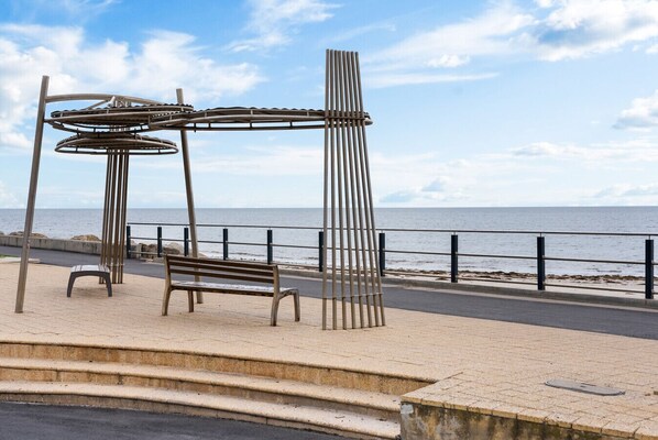 Property grounds - Pad Off Pier - 2BR, Wifi (Glenelg)