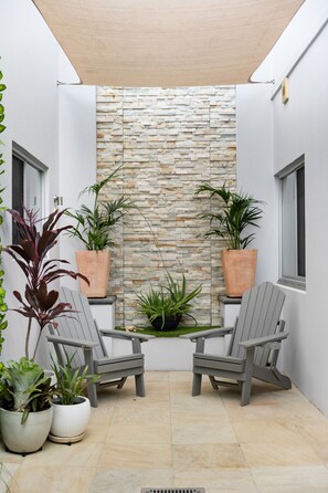 Interior - Parea on Cavendish - Beach Views! (West Beach)