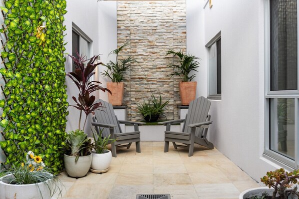 Terrace/patio - Parea on Cavendish - Beach Views! (West Beach)