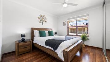 2 chambres, fer et planche Ă  repasser, Wi-Fi gratuit, draps fournis