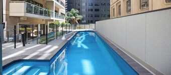 Highlife on Grenfell - 3BR, Wifi, Workspace