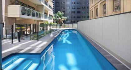 Highlife on Grenfell - 3BR, Wifi, Workspace