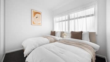 3 bedrooms, iron/ironing board, free WiFi, bed sheets