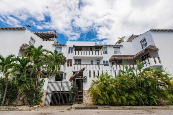 Exterior - Lovely Oasis 2BR with 6 bed. (Playa del Carmen)