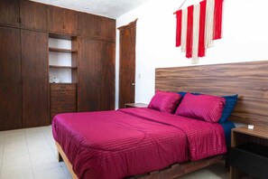 2 bedrooms, desk, free WiFi, bed sheets - Lovely Oasis 2BR with 6 bed. (Playa del Carmen)