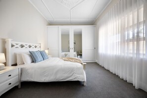 3 عدّة غرف نوم ومكتب ومكواة/لوح كي وواي فاي