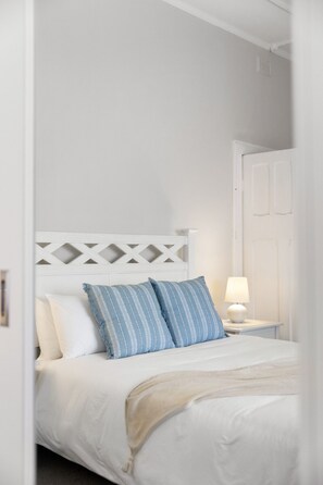 3 bedrooms, desk, iron/ironing board, WiFi