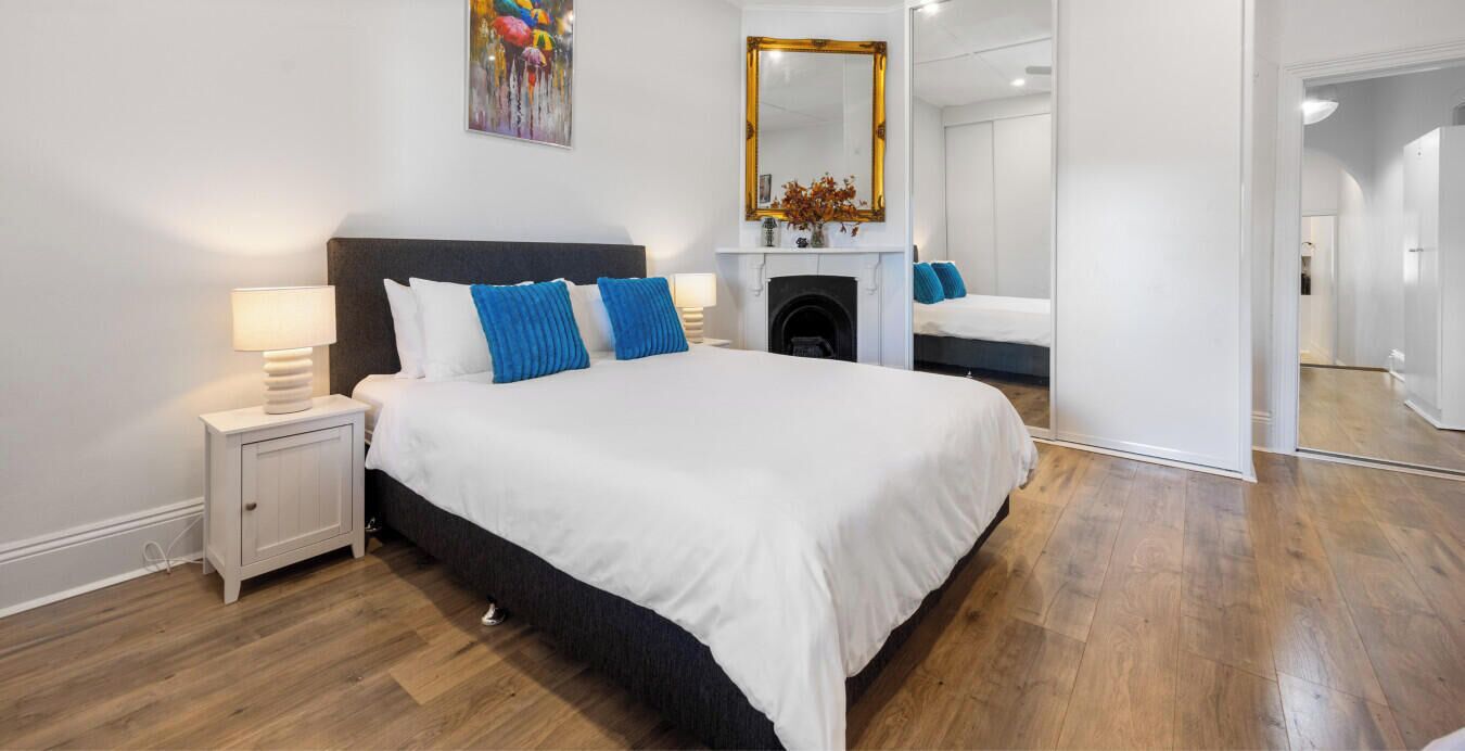 2 عدّة غرف نوم ومكواة/لوح كي وواي فاي وملاءات أسرّة