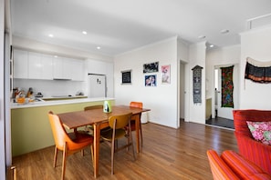 Dining - Casa Feliz (Cottage) (Maslin Beach)