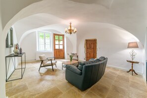 Romantic Double or Twin Room, Ensuite, Valley View (4 étoiles) | Lounge