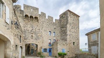 Chambre Romantique Double ou avec lits jumeaux, salle de bains attenante, vue vallée (4 étoiles) | Extérieur