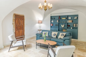 Lounge - La chambre des Remparts Romantique (Rochemaure)