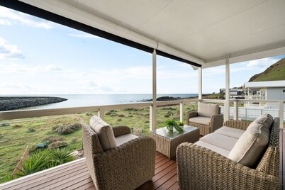 Wirrina Waters Stunning Horizons with Hot Tub