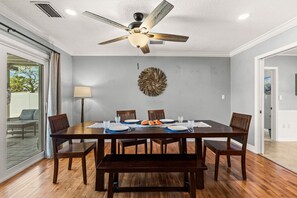 Dining - 4 BR, Heated Pool/Hot Tub, Close to IMG and Beach (Bradenton)