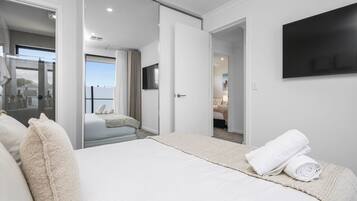 3 bedrooms, iron/ironing board, WiFi