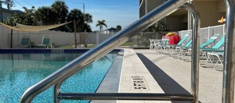 Charming 2-bedroom condo on Fort Myers Beach